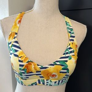 SKYE bikini swim Top Size: Small